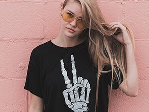CAMISETA NEGRA CAFÉ